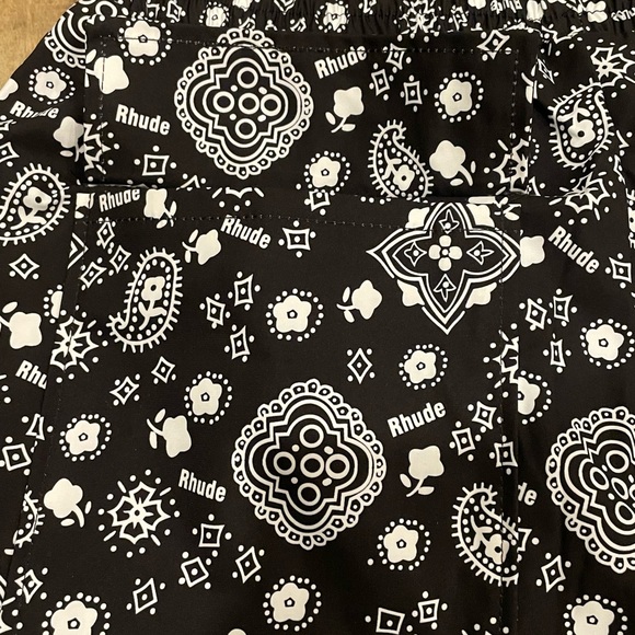 NEW Rhude Bandana Paisley Logo Shorts Black Spell Out RH Swim Trunks - Picture 6 of 8